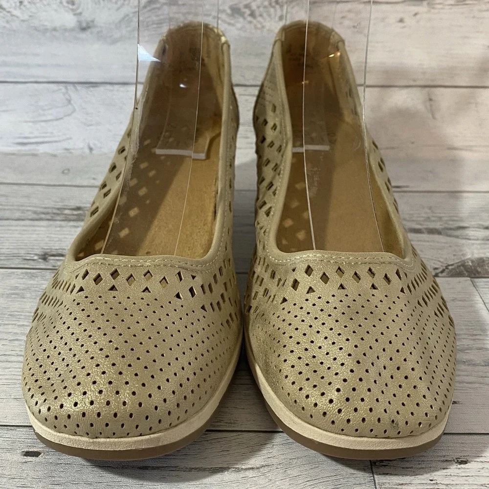 Naturalizer Wedges Womens 8 M Gold Brina Metallic Laser Cutout Perforated Casual